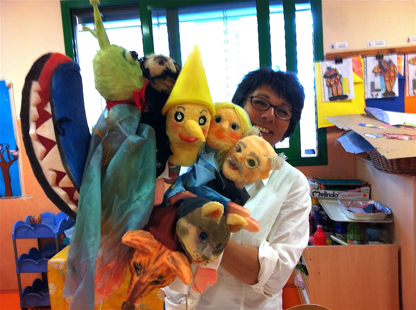 Patrizia con i personaggi di Pinocchio