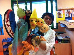 Patrizia con i personaggi di Pinocchio
